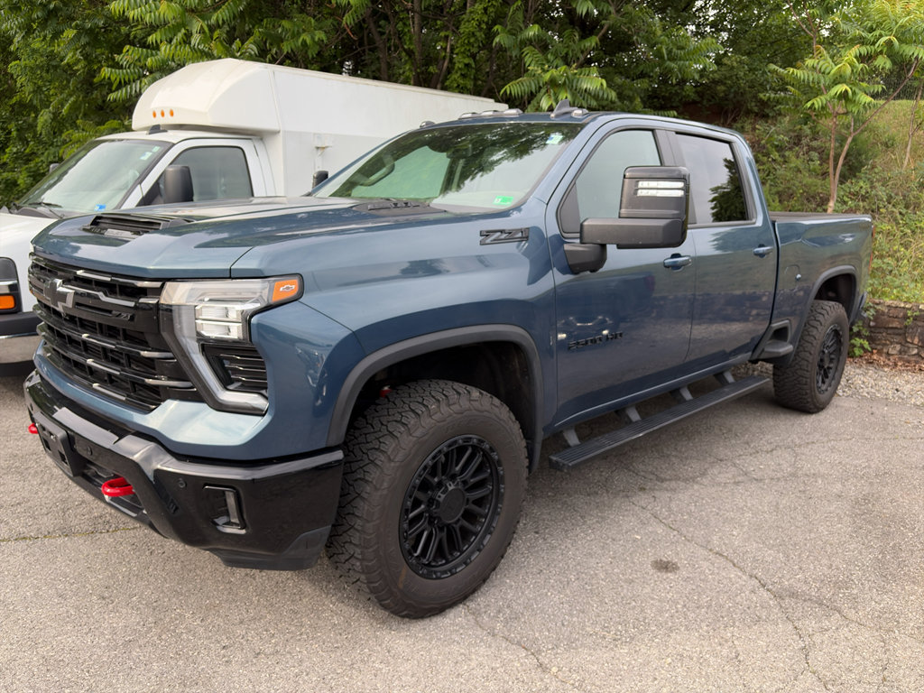 Used 2025 Chevrolet Silverado 2500 LT w/ Trail Boss Package AWD/4WD image 1