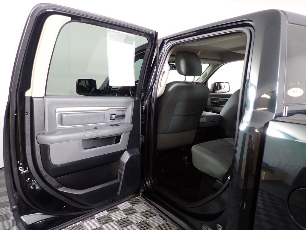 Used 2015 RAM 1500 Big Horn AWD/4WD image 32