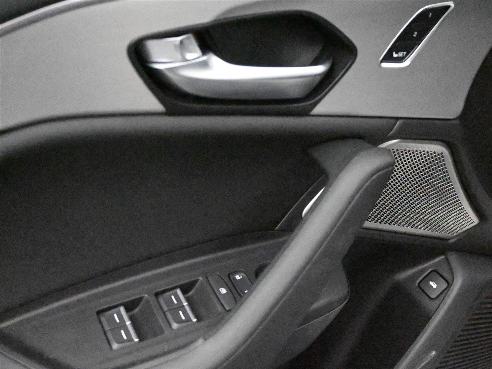 Certified 2025 Acura TLX w/ Technology Package image 8