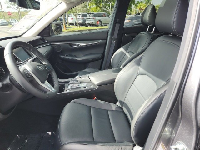 Used 2025 INFINITI QX50 Luxe image 17
