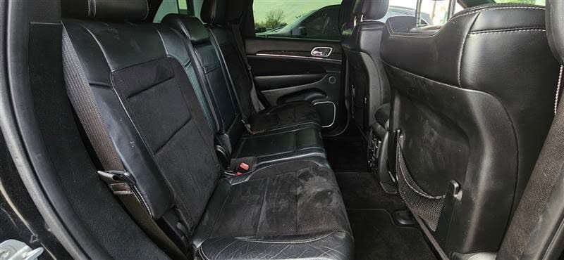 Used 2016 Jeep Grand Cherokee SRT image 18