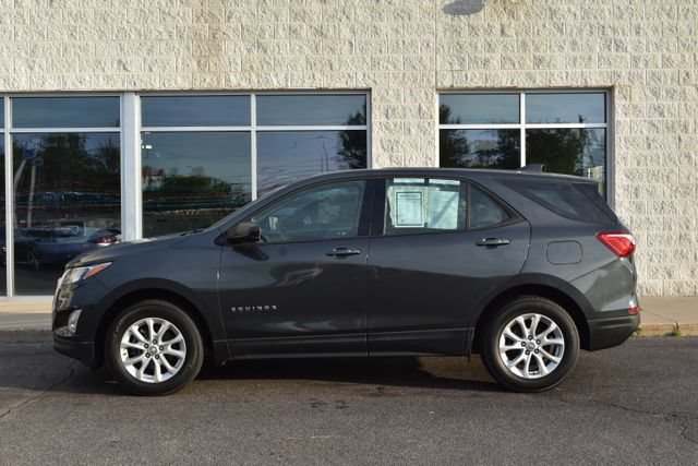 Used 2019 Chevrolet Equinox LS AWD/4WD image 2