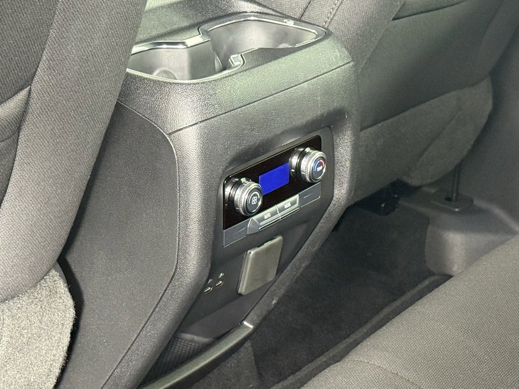 Used 2025 GMC Acadia Elevation image 29