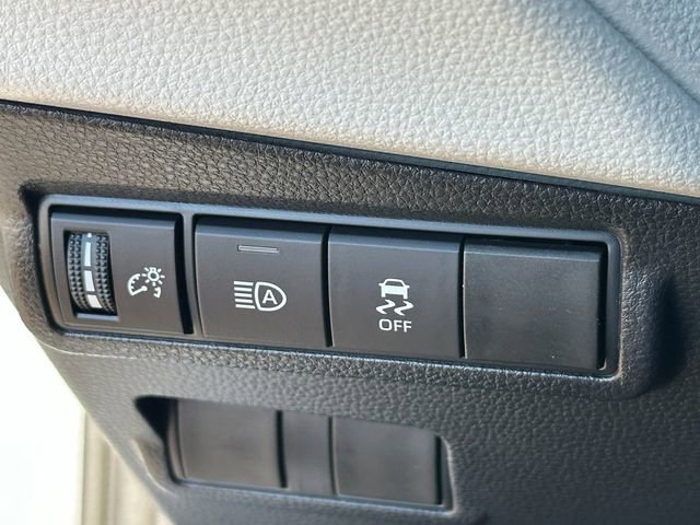 Used 2026 Toyota Corolla Cross LE FWD image 19