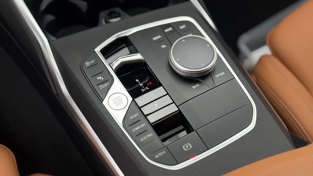 New 2026 BMW 330i xDrive Sedan w/ Convenience Package image 19