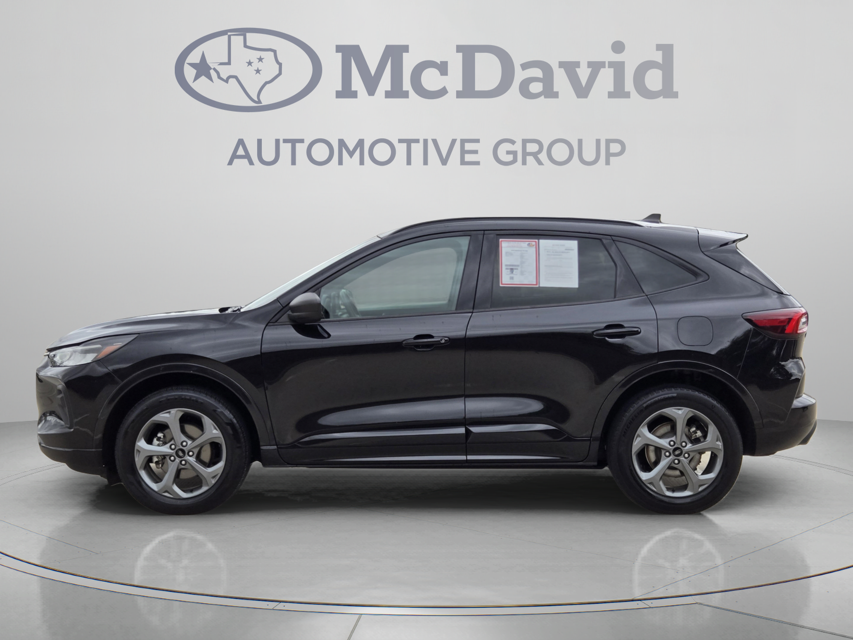 Used 2024 Ford Escape ST-Line AWD/4WD image 2