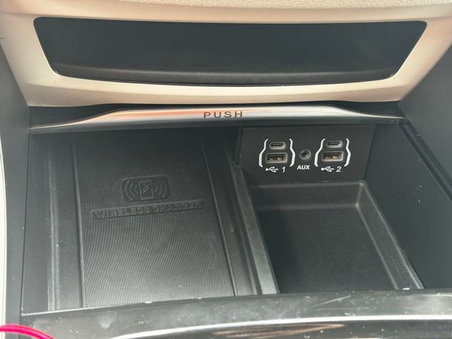 Certified 2023 Chrysler Pacifica Limited image 40