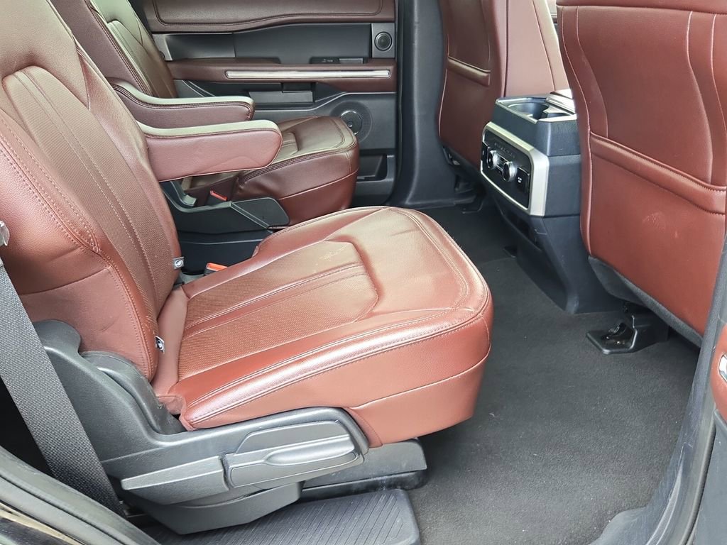 Used 2024 Ford Expedition Limited image 15