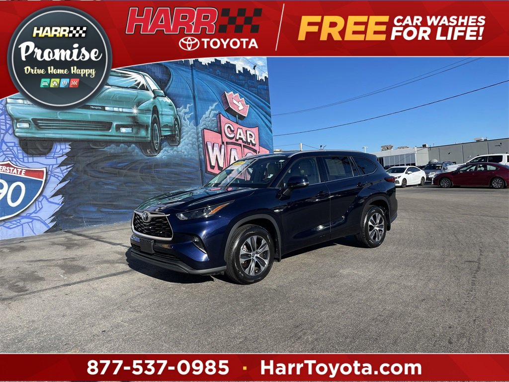 Used 2022 Toyota Highlander XLE