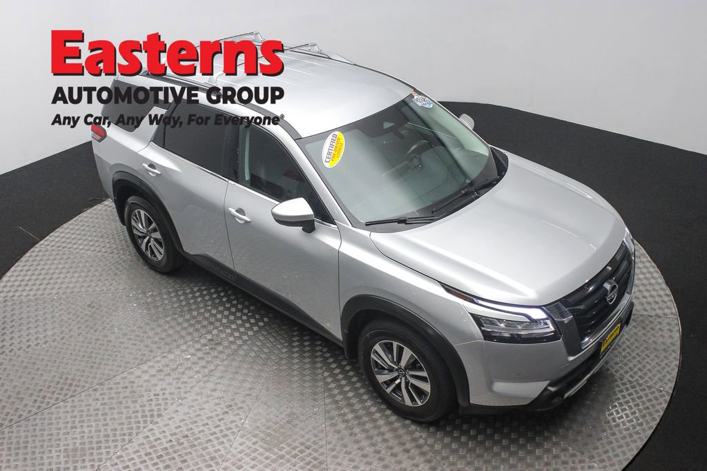 Used 2023 Nissan Pathfinder SL image 3