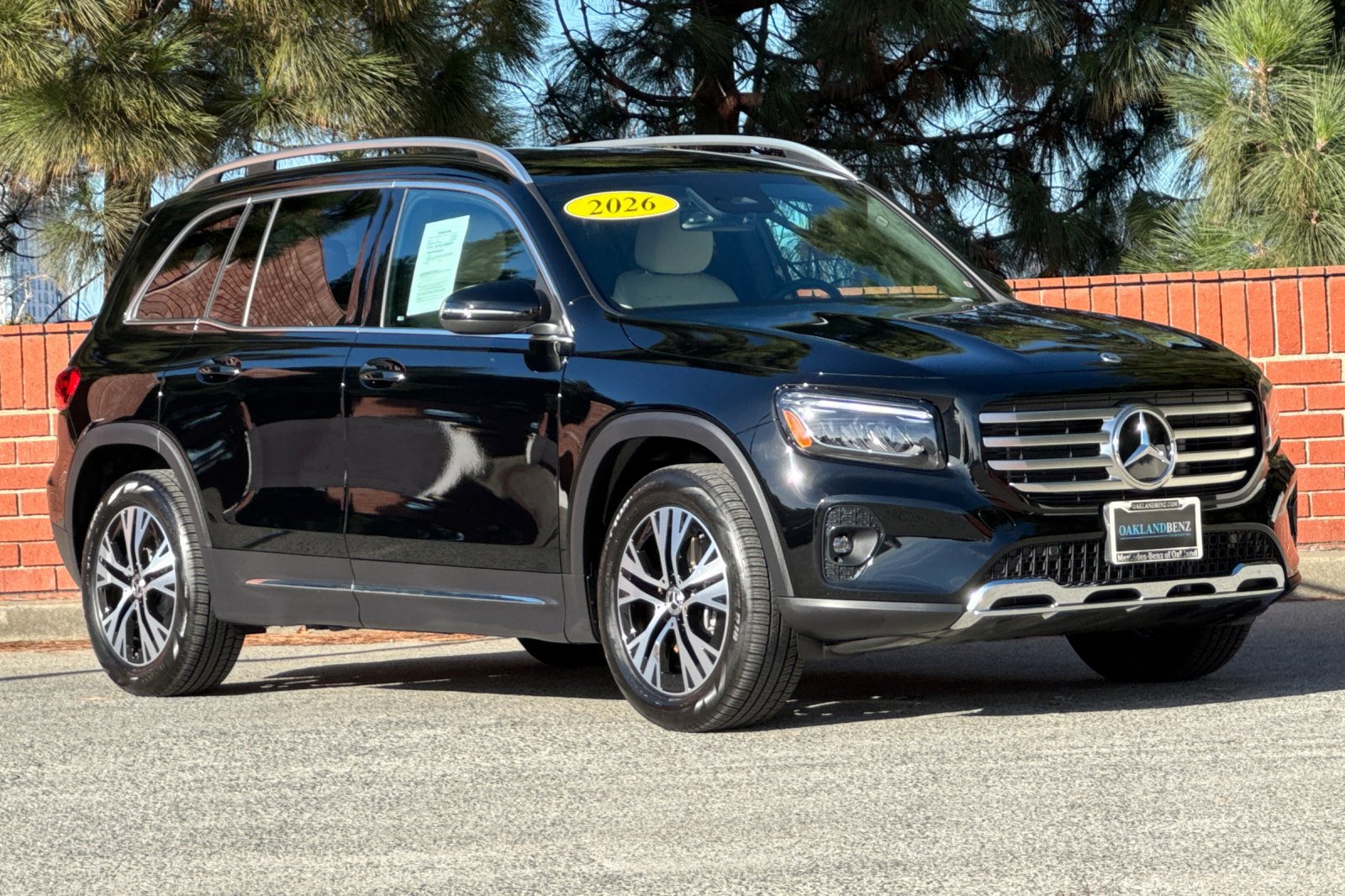 Certified 2026 Mercedes-Benz GLB 250 image 2