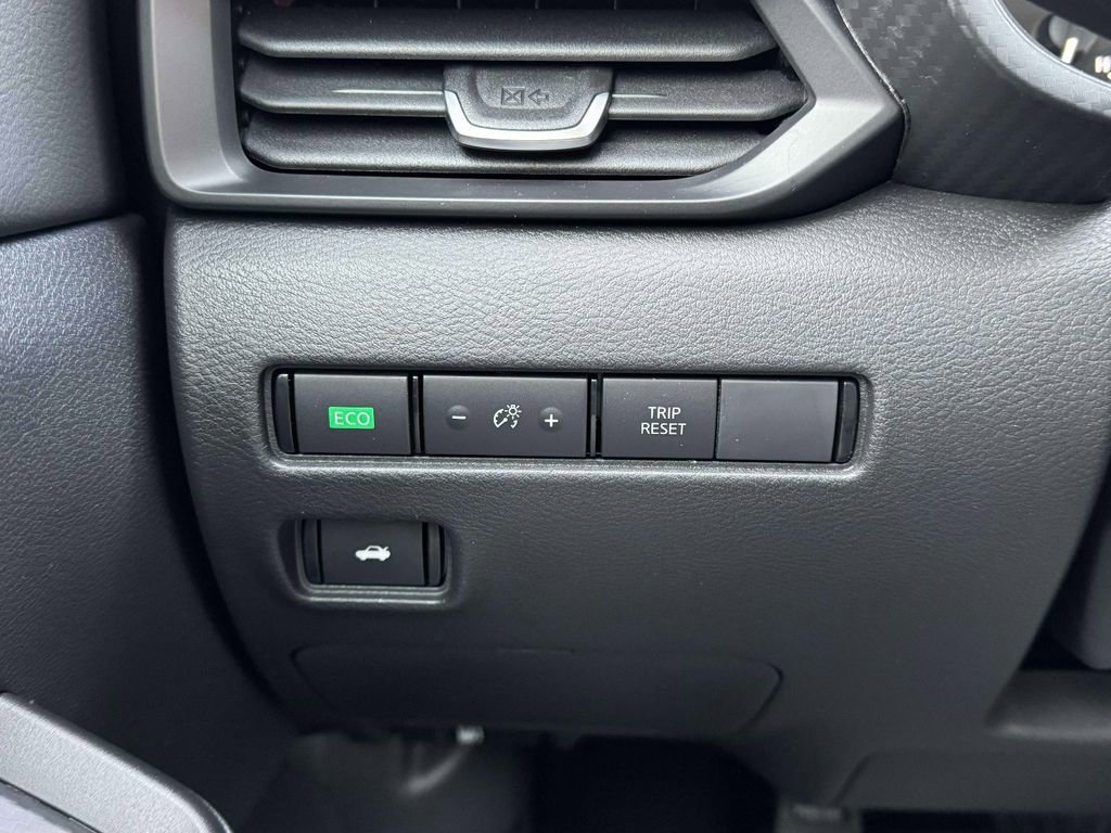 Certified 2025 Nissan Sentra S FWD image 19