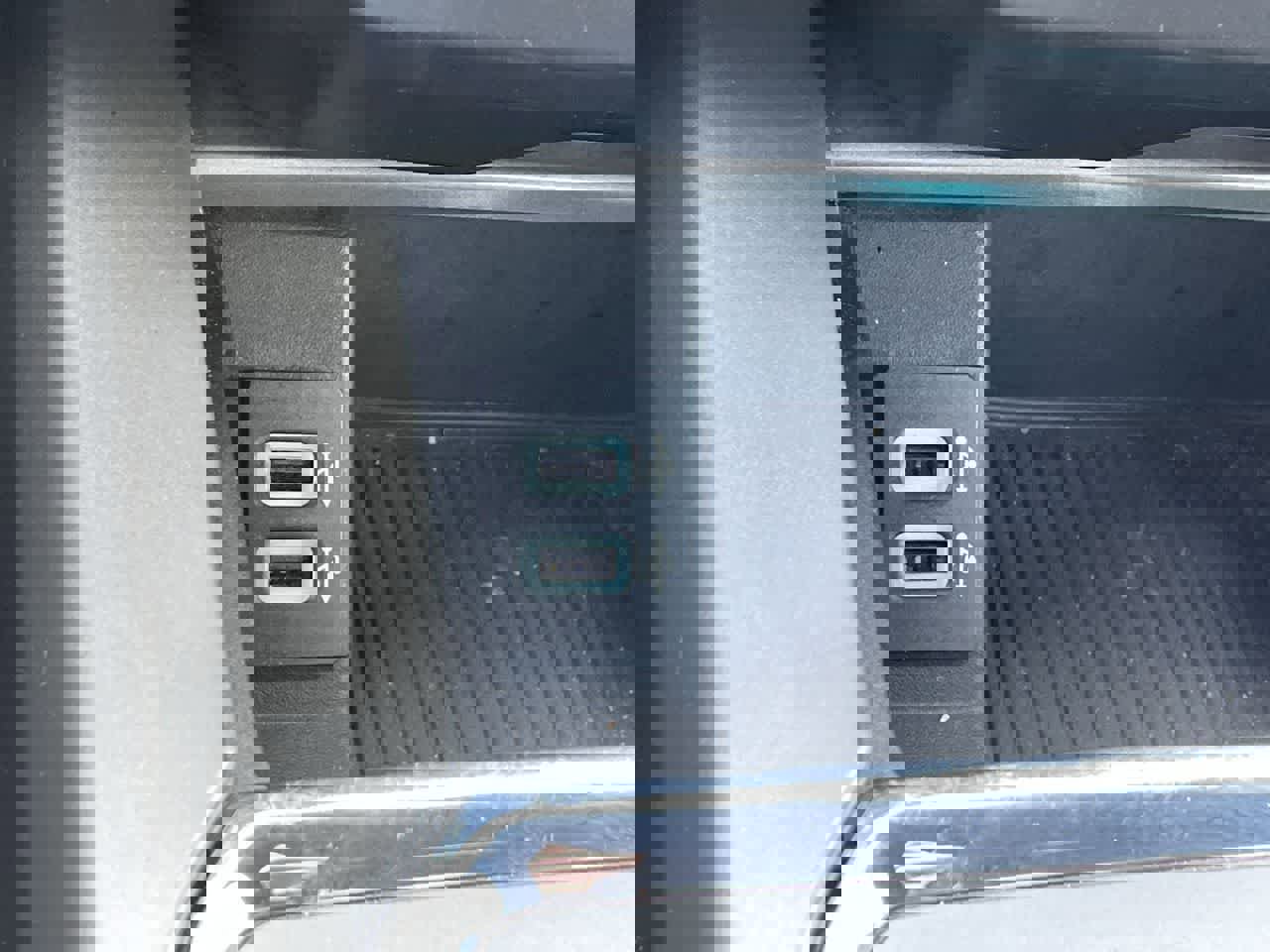 Used 2019 Ford Expedition XLT image 24