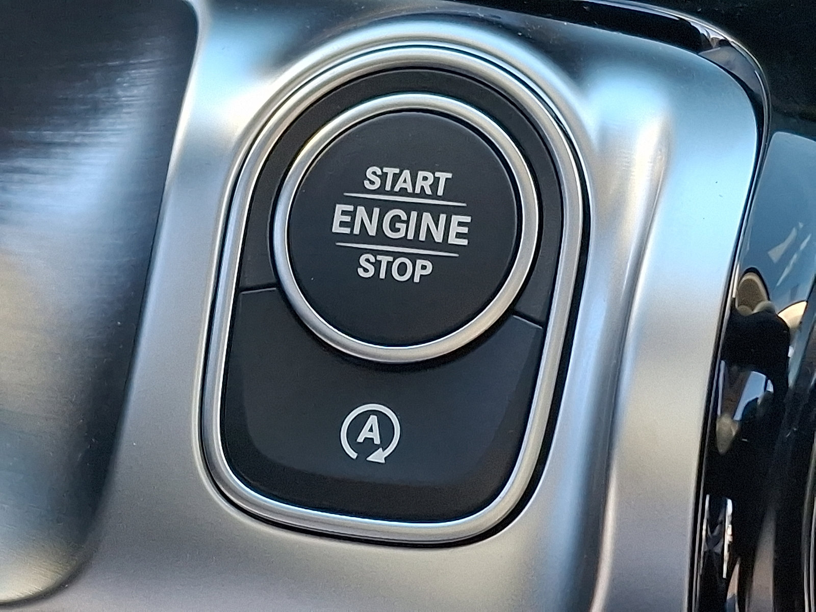 New 2026 Mercedes-Benz GLB 250 4MATIC image 18