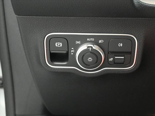 New 2026 Mercedes-Benz GLB 35 AMG 4MATIC image 10
