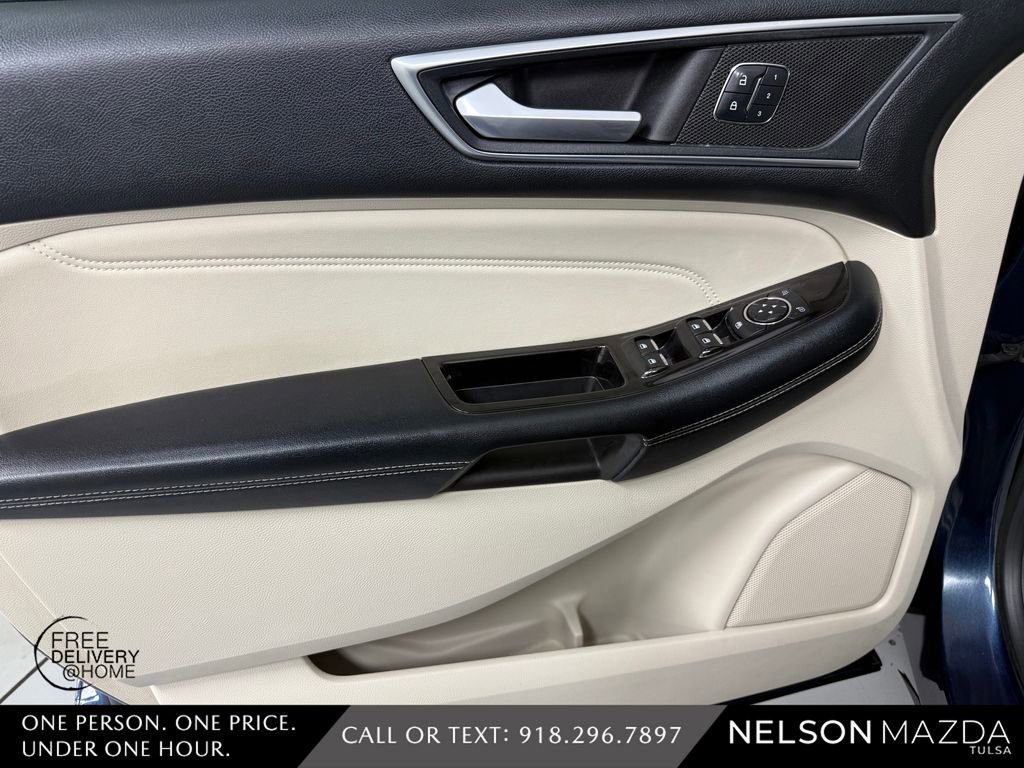 Used 2017 Ford Edge Titanium w/ Equipment Group 301A AWD/4WD image 18