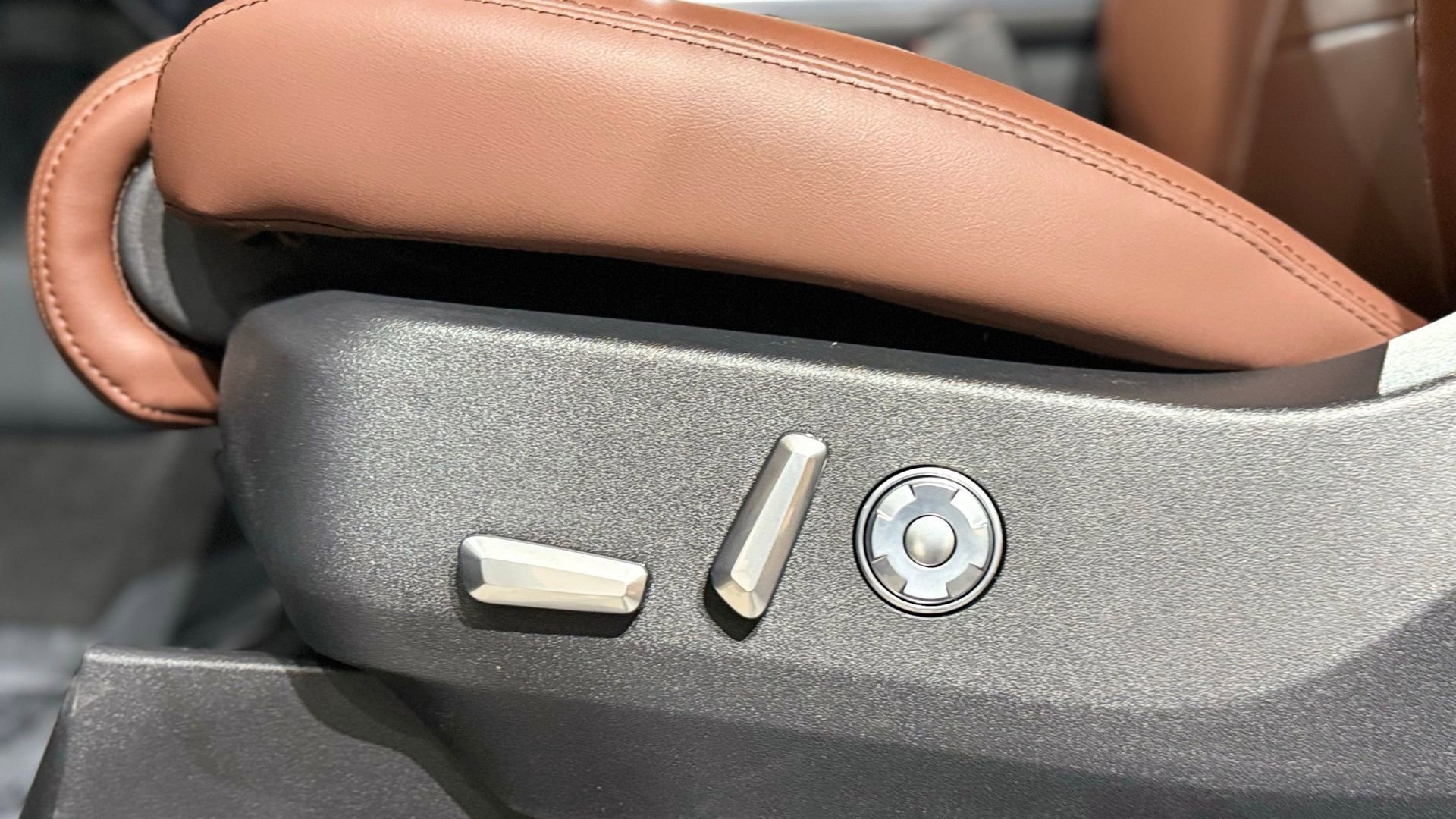 New 2026 Lincoln Navigator L Reserve image 42