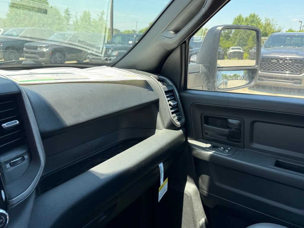 New 2026 RAM 3500 Tradesman AWD/4WD image 23