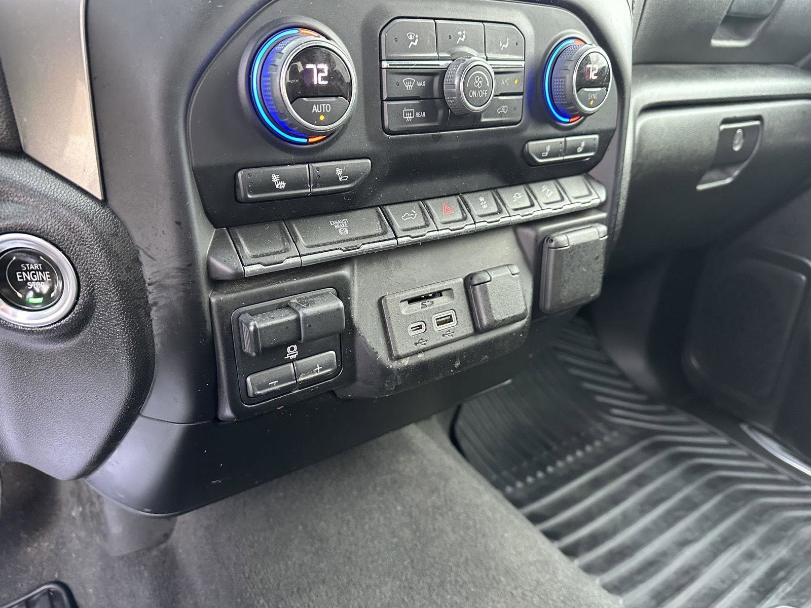 Used 2022 Chevrolet Silverado 2500 LTZ w/ Gooseneck/5TH Wheel Package image 30