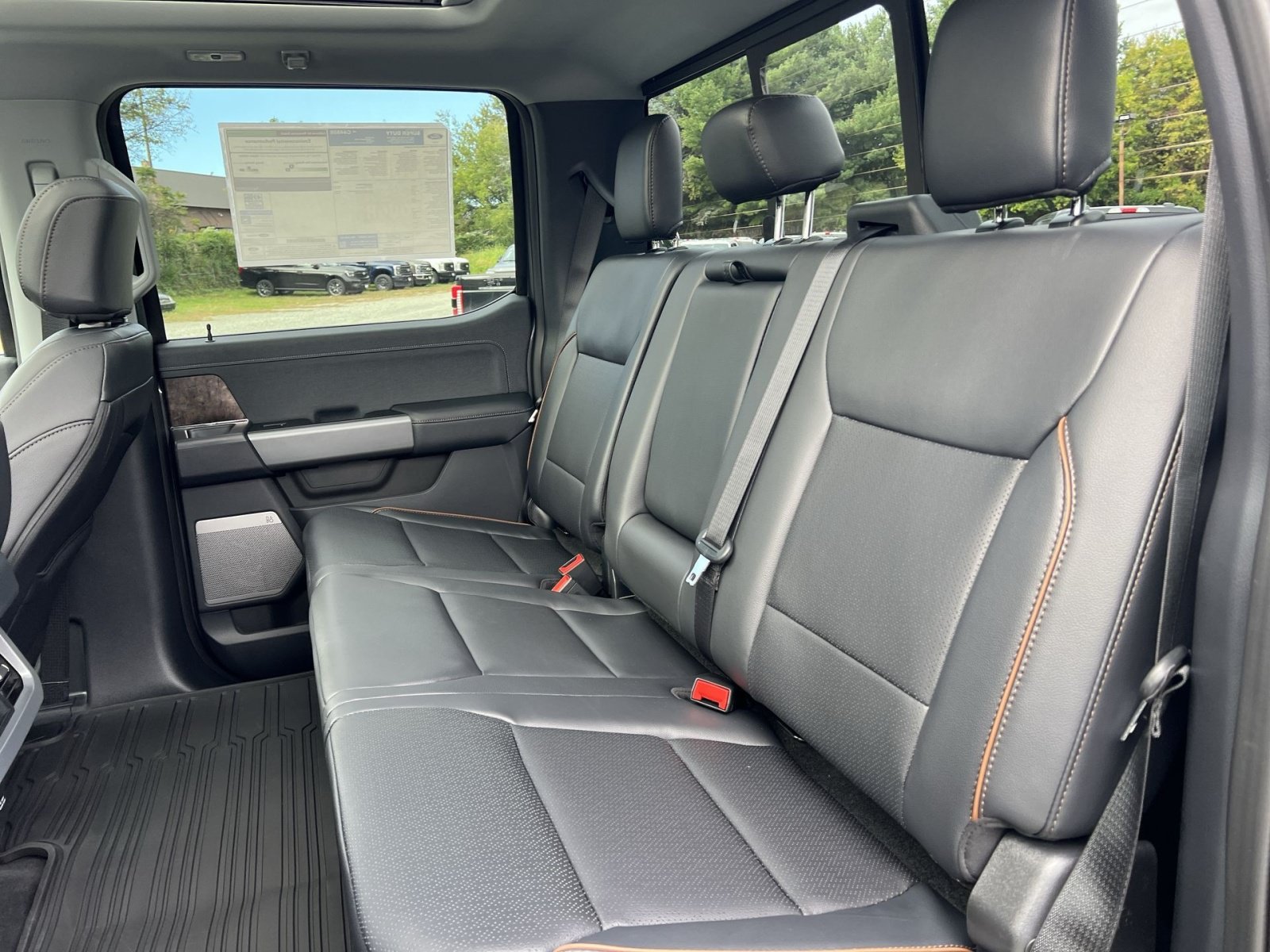 New 2027 Ford F350 Lariat w/ Lariat Ultimate Package AWD/4WD image 25