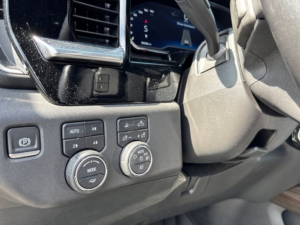 Used 2022 Chevrolet Silverado 1500 RST w/ Redline Edition AWD/4WD image 13