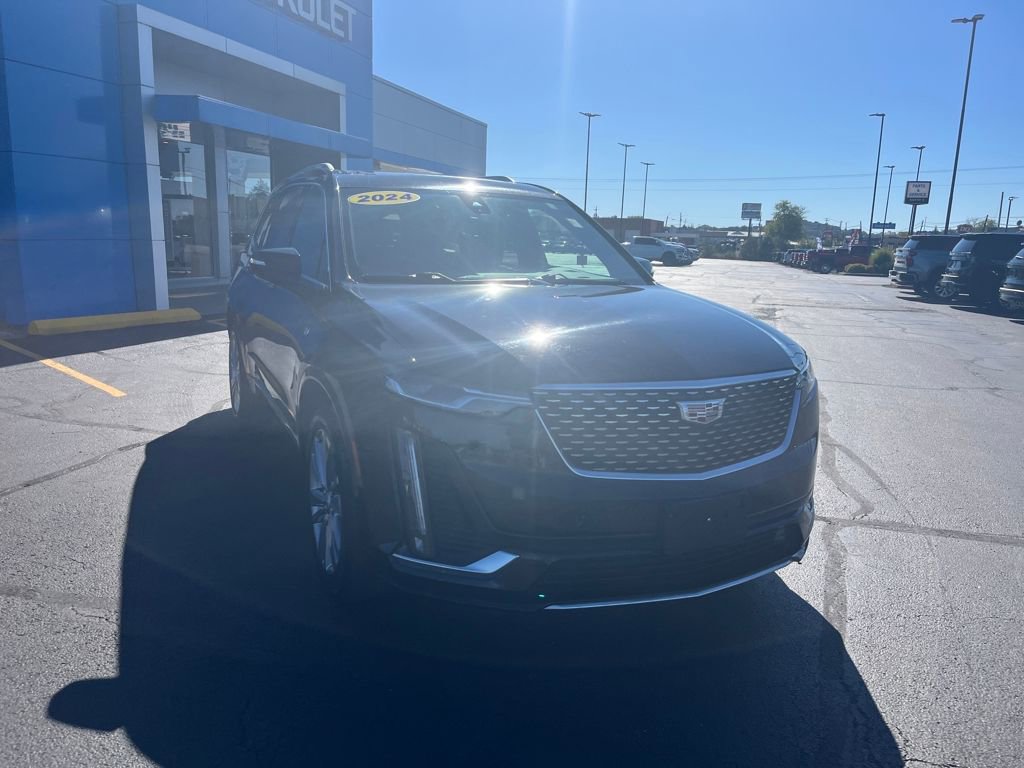 Used 2024 Cadillac XT6 Premium Luxury image 7