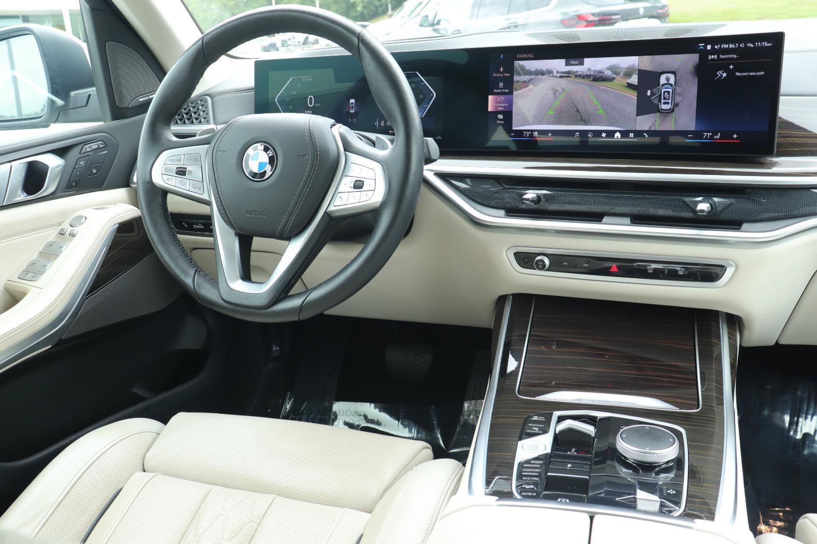 Used 2024 BMW X7 xDrive40i w/ Premium Package AWD/4WD image 31