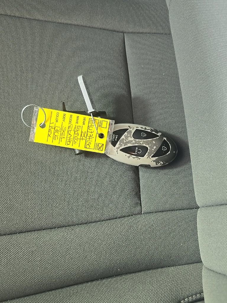 Used 2024 Hyundai Elantra SEL image 34