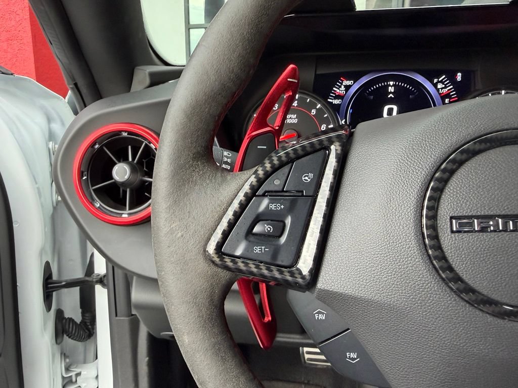 Used 2019 Chevrolet Camaro ZL1 RWD image 15
