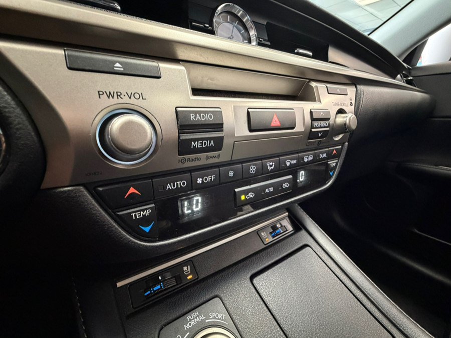 Used 2018 Lexus ES 350 w/ Navigation System Package FWD image 65