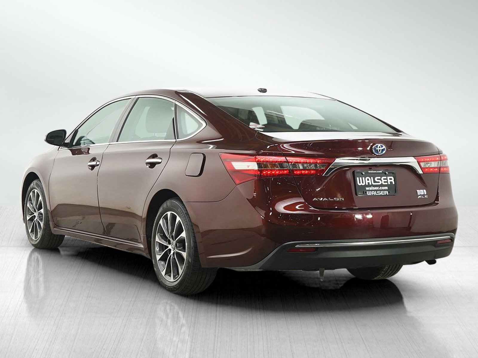 Used 2016 Toyota Avalon XLE Premium FWD image 3