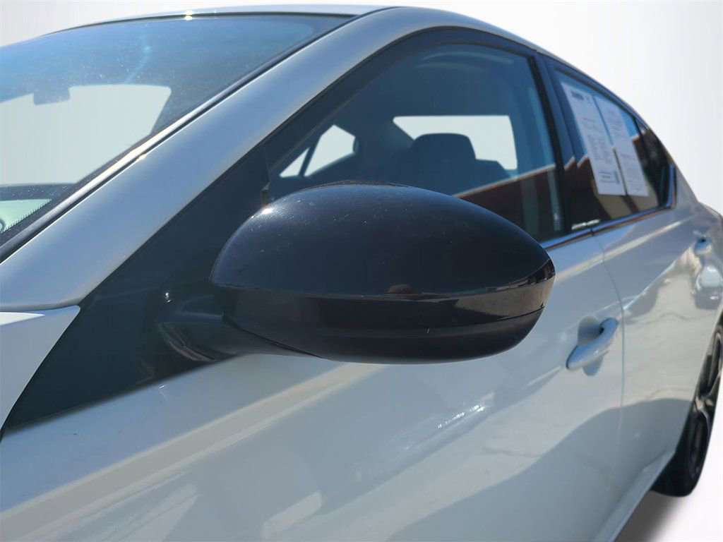 Used 2024 Nissan Altima 2.5 SR image 12