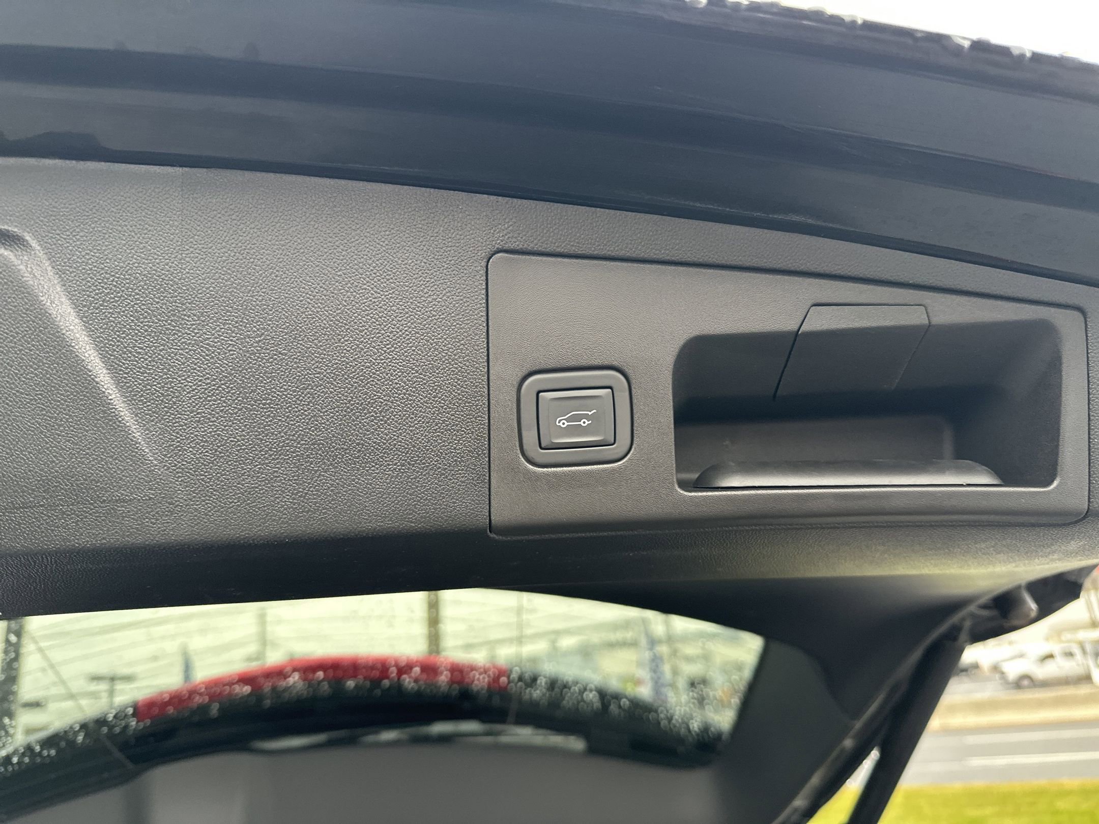 Certified 2024 Cadillac XT5 Luxury w/ LPO, Floor Liner Package image 23