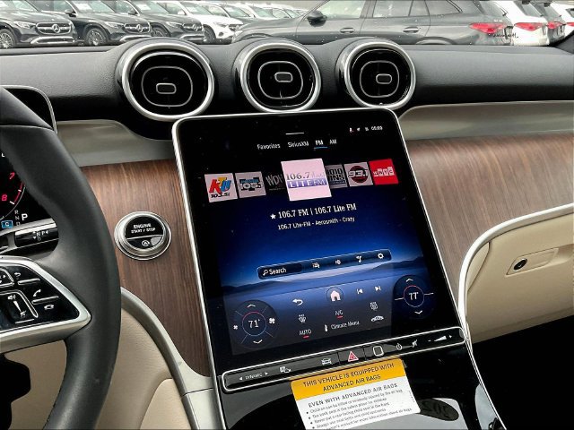 Used 2026 Mercedes-Benz GLC 300 4MATIC image 11
