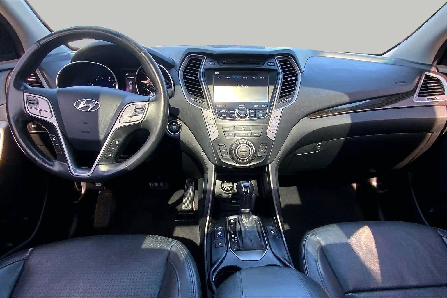 Used 2016 Hyundai Santa Fe Sport 2.0T w/ Option Group 05 FWD image 16