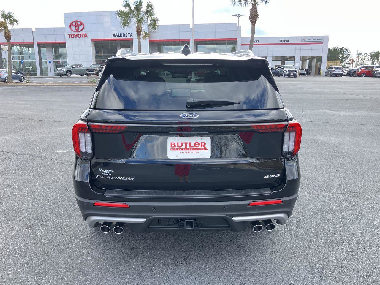 Used 2025 Ford Explorer Platinum w/ Ultimate Package image 4