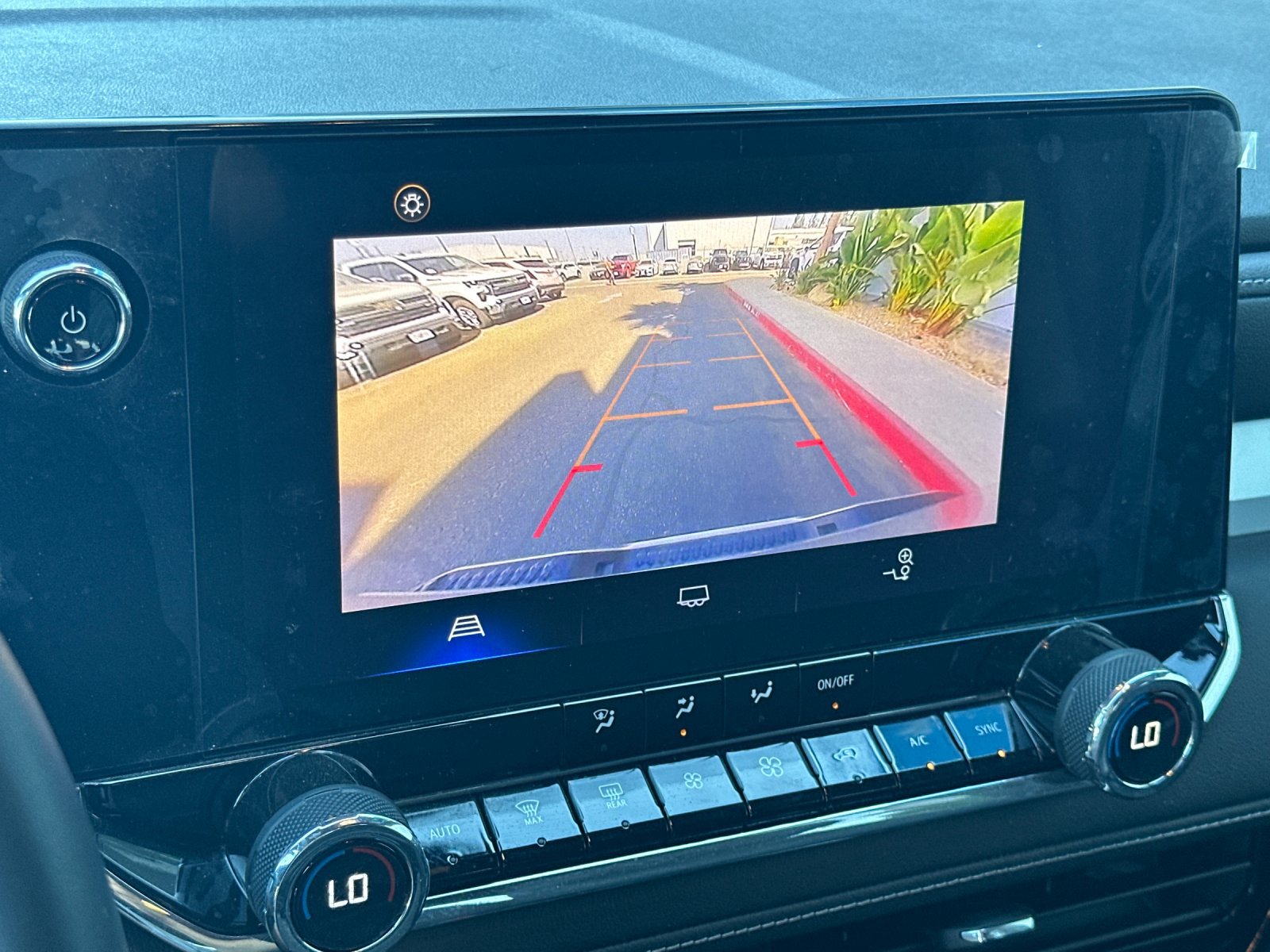 Used 2024 Chevrolet Colorado LT w/ LT Convenience Package RWD image 18