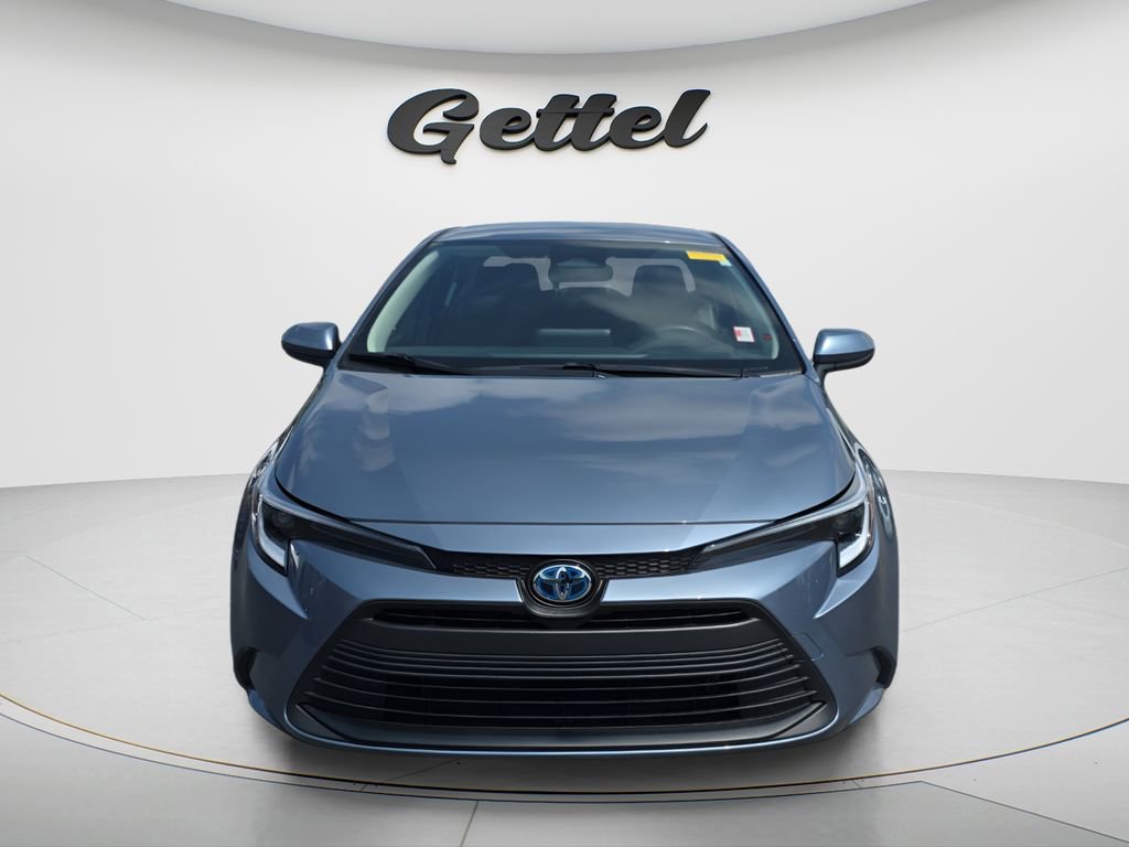 Used 2025 Toyota Corolla LE image 8