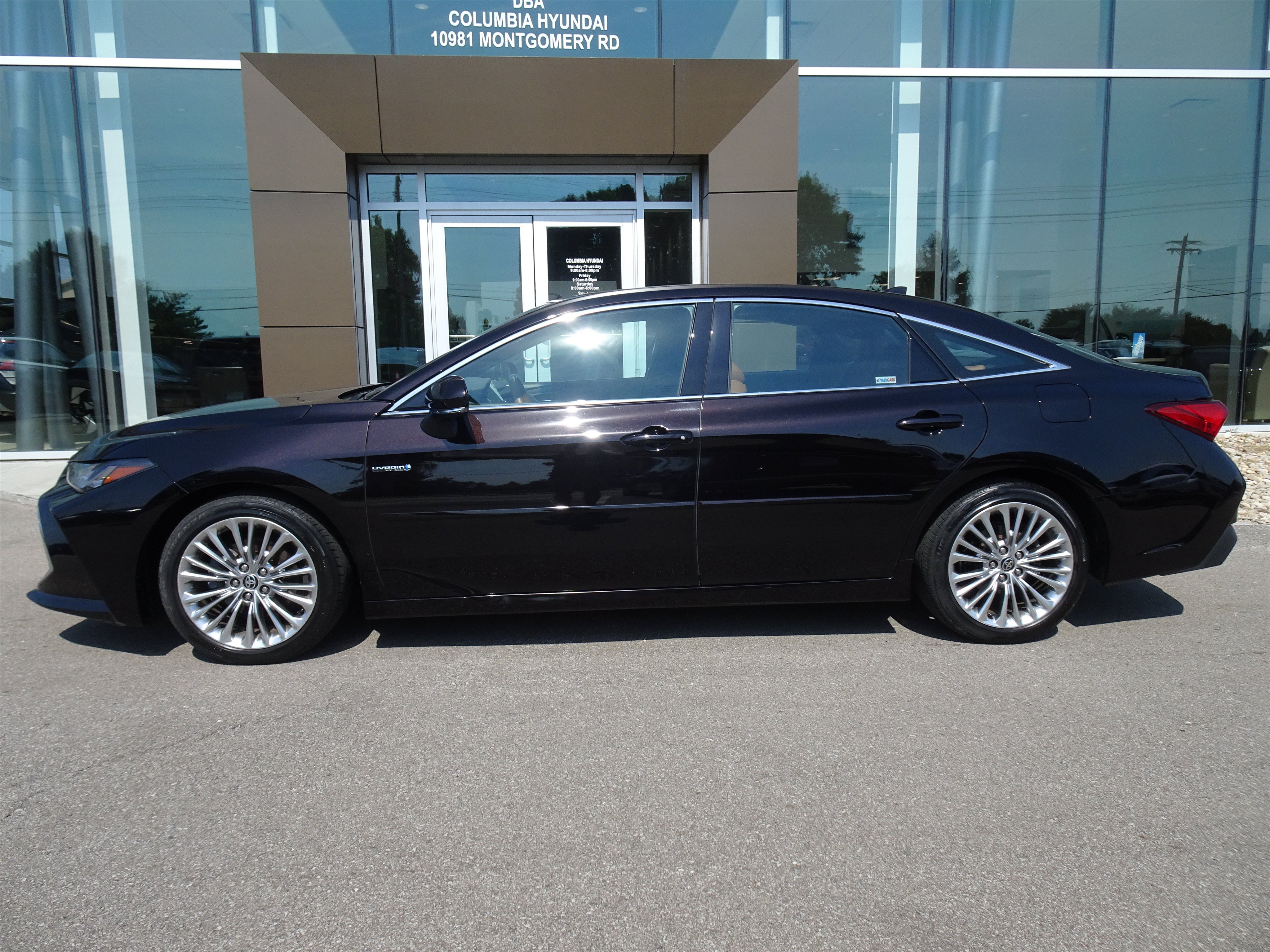 Used 2020 Toyota Avalon Limited w/ Advanced Safety Package FWD image 2