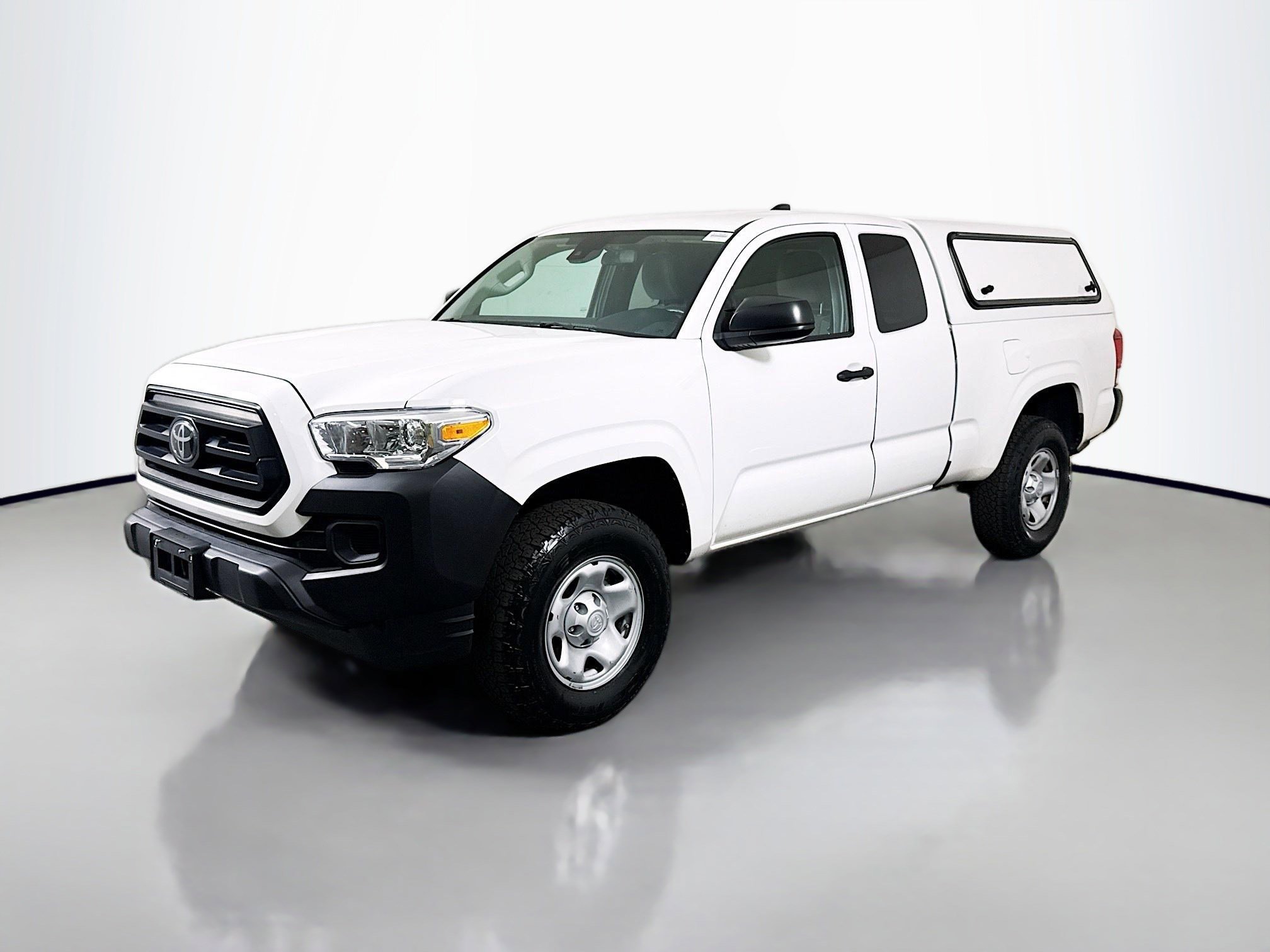 Used 2020 Toyota Tacoma SR image 4