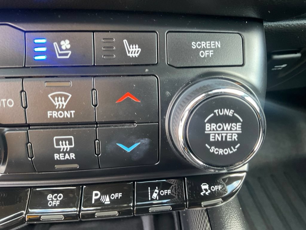 Used 2021 Dodge Durango R/T w/ Tow 'N Go Package AWD/4WD image 25