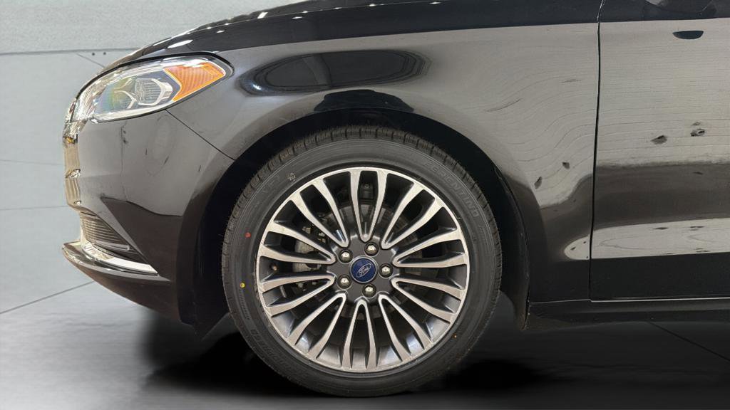 Used 2018 Ford Fusion SE w/ Fusion SE Technology Package image 36