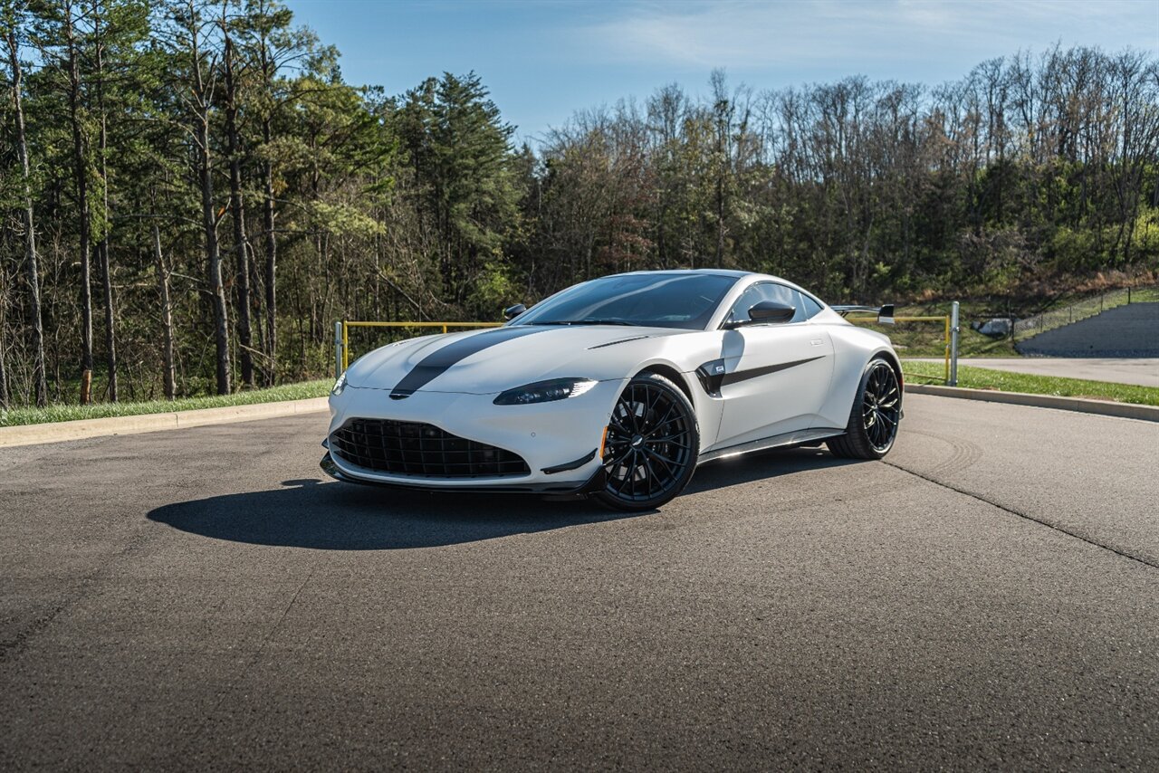 Used 2023 Aston Martin V8 Vantage Coupe RWD image 95
