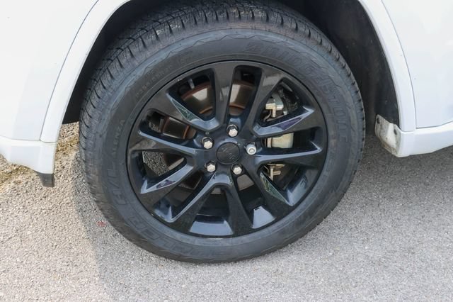 Used 2022 Jeep Grand Cherokee Laredo X AWD/4WD image 7