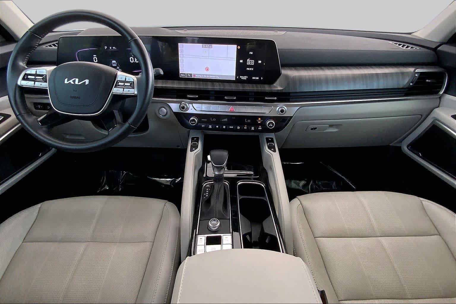 Used 2023 Kia Telluride EX w/ EX Captain's Chair Package FWD image 16