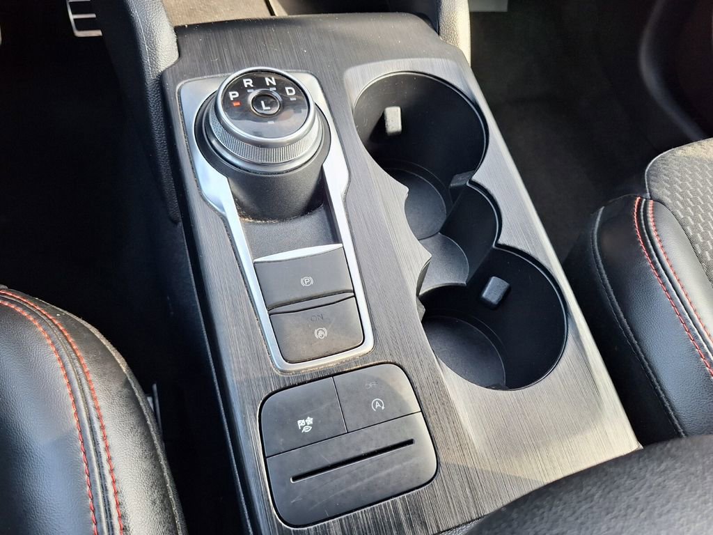 Used 2024 Ford Escape ST-Line image 14