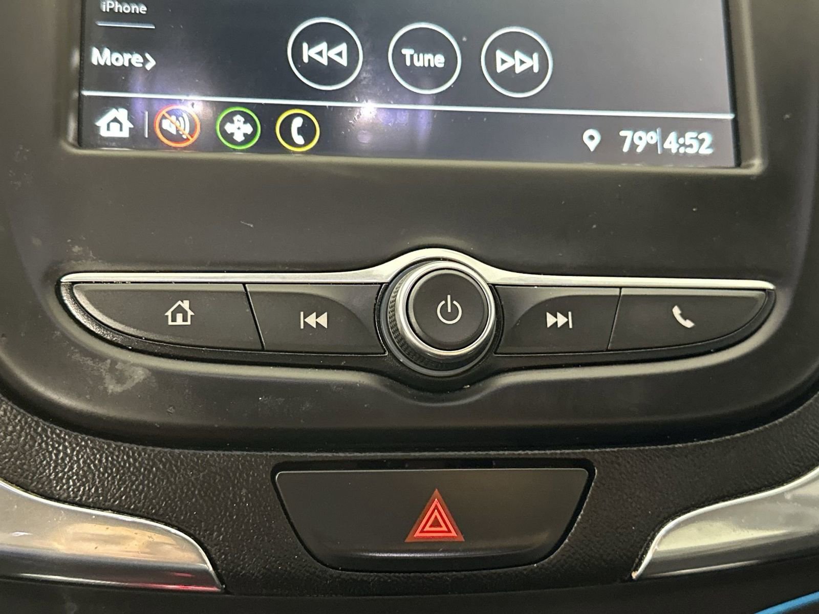 Used 2019 Chevrolet Equinox LT FWD image 18