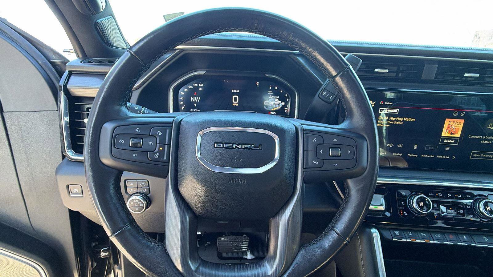 Used 2024 GMC Sierra 2500 Denali Ultimate w/ Snow Plow Prep/Camper Package image 16