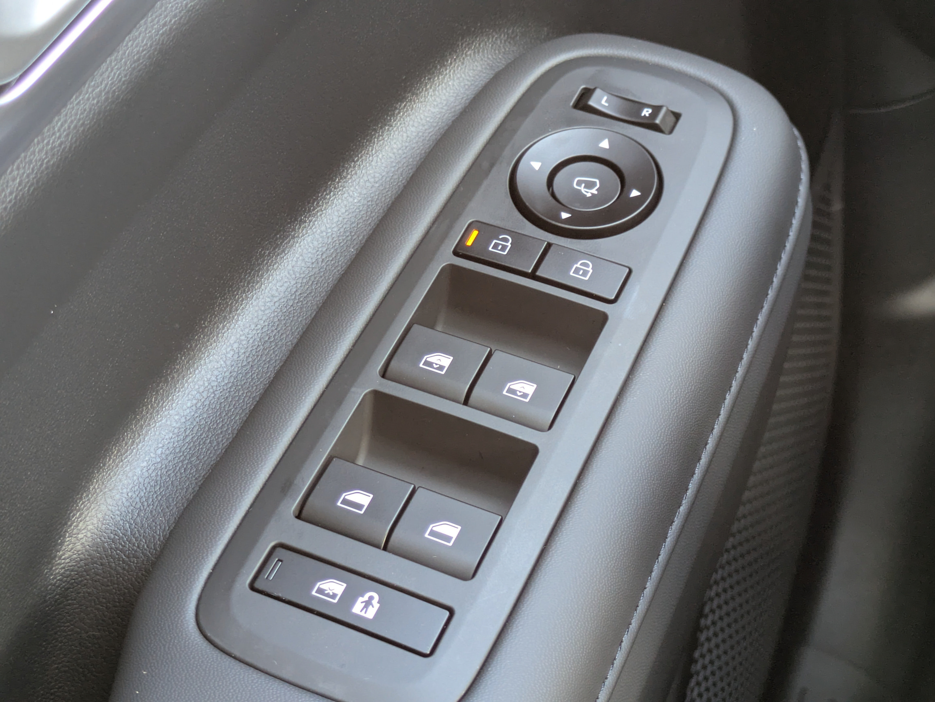 New 2027 Hyundai Santa Fe Limited FWD image 26