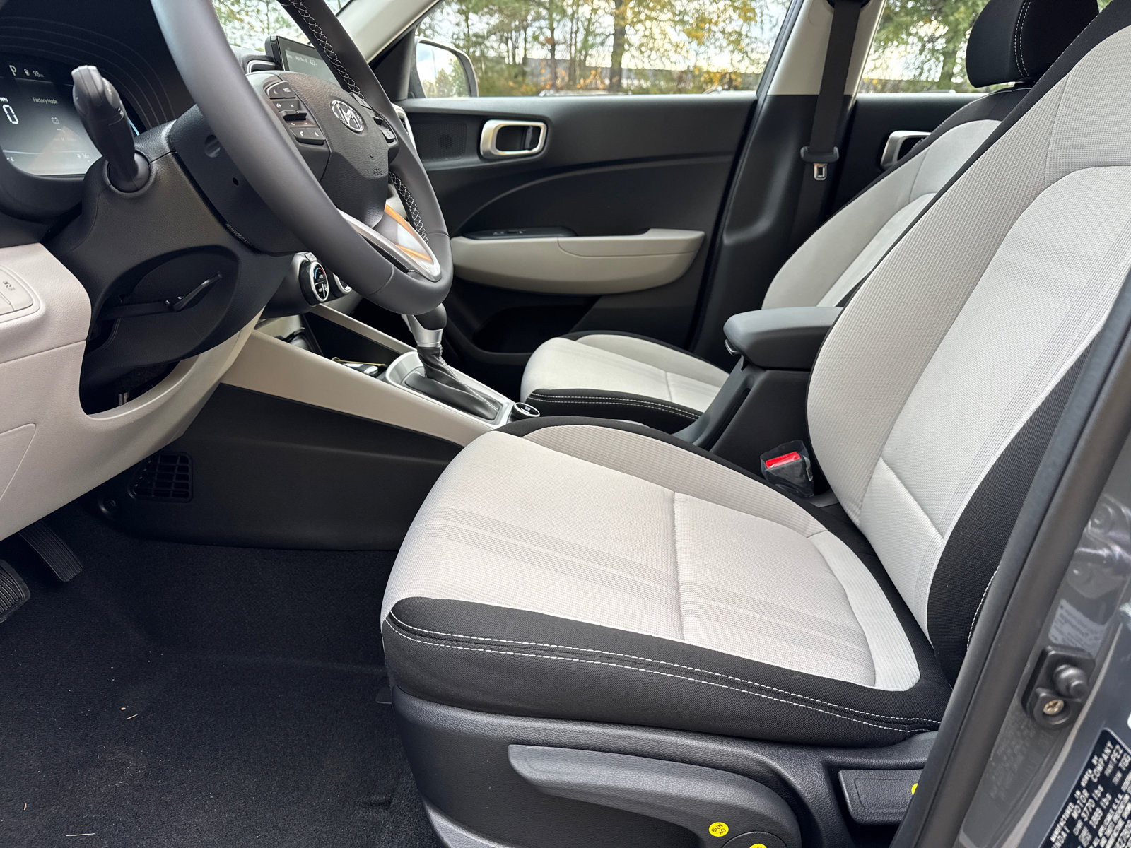 New 2026 Hyundai Venue SEL FWD image 10
